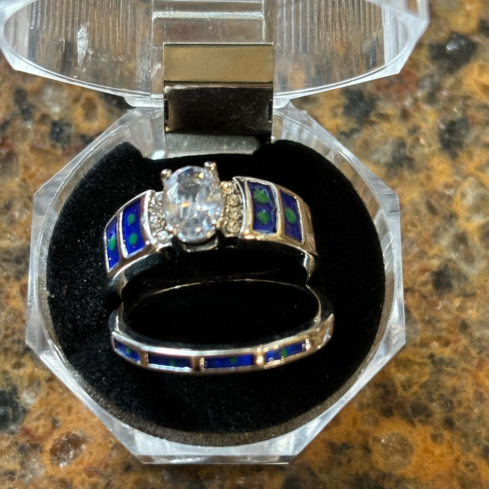 💥2/$24 or 3/$30💥 stacking ring with  zirconia crystals & blue opal. Sz 9. NWT - Picture 4 of 5